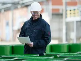 chemicky odolné a multinormní oděvy_kombinézy